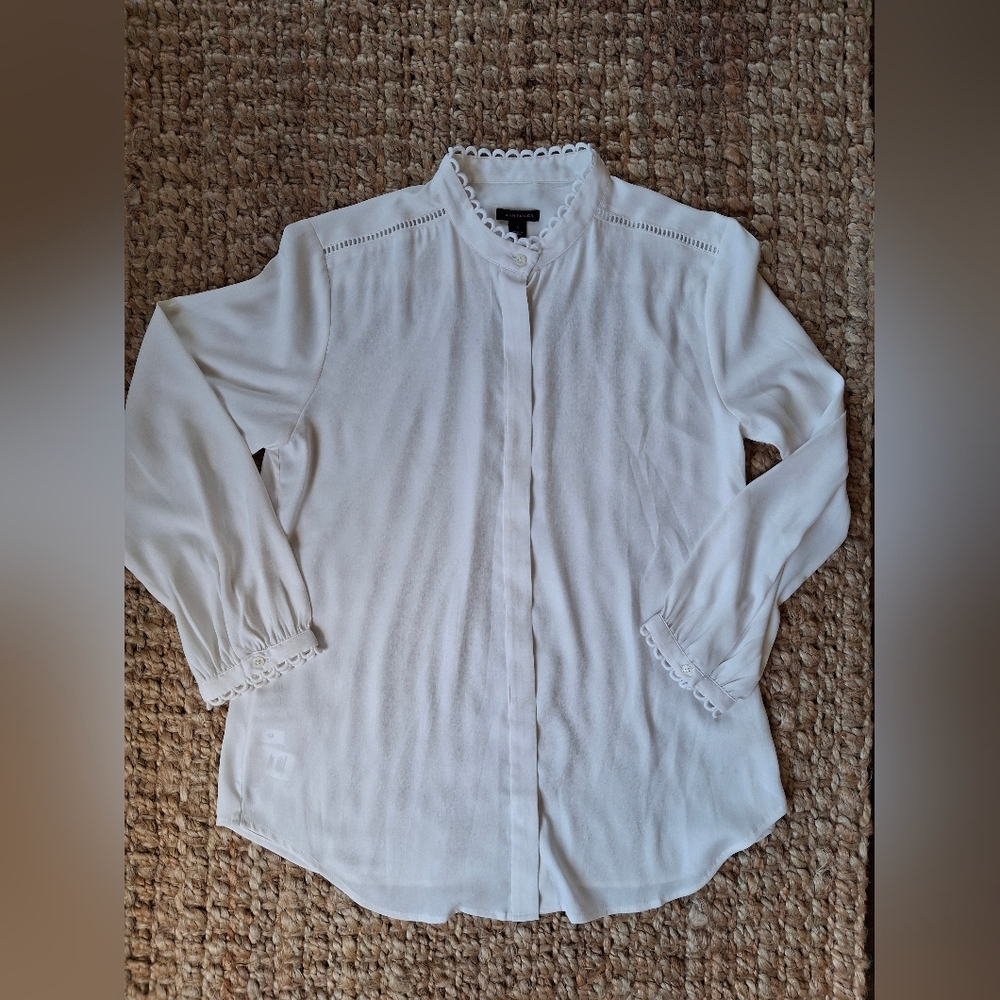 Ann Taylor lace‎ blouse